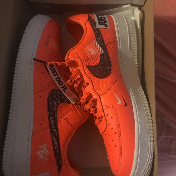 Air Force 1’s size 10 starting at 250 maybe 225 - Picture 1 of 2